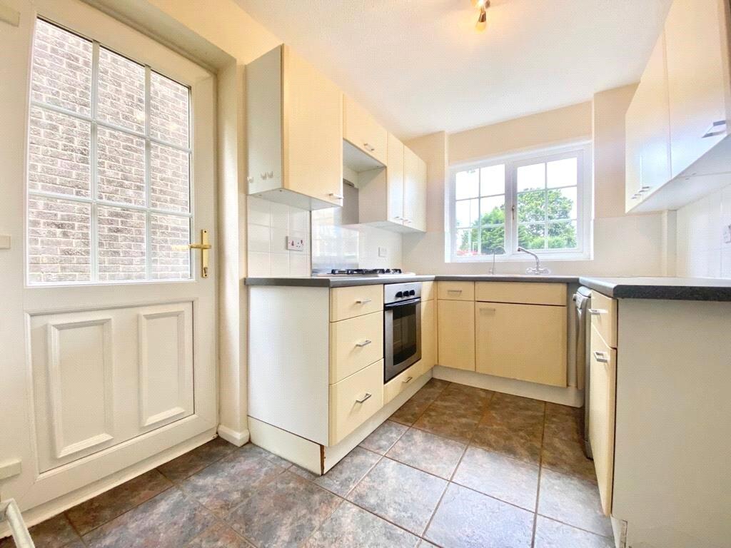 4 bed End of Terrace for rent in Sindlesham. From Prospect Estate Agency - Wokingham