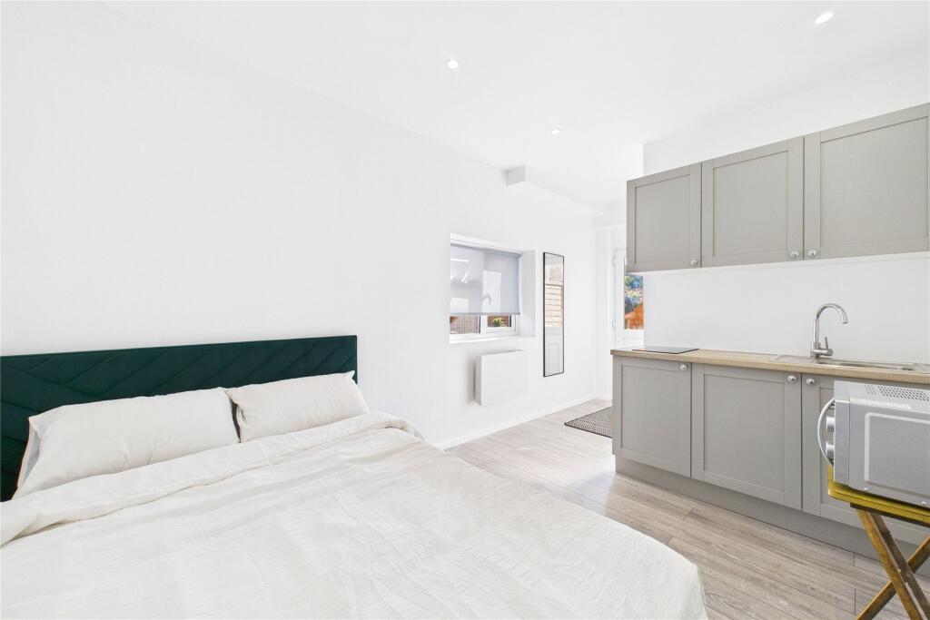 1 bed 1st Floor Flat for rent in Shinfield. From Prospect Estate Agency - Wokingham