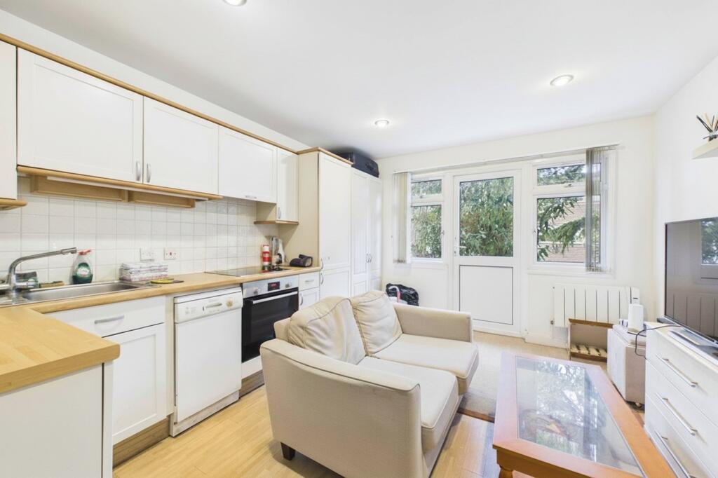 1 bed 1st Floor Flat for rent in Sindlesham. From Prospect Estate Agency - Wokingham