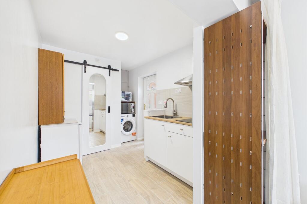 1 bed 1st Floor Flat for rent in Sindlesham. From Prospect Estate Agency - Wokingham