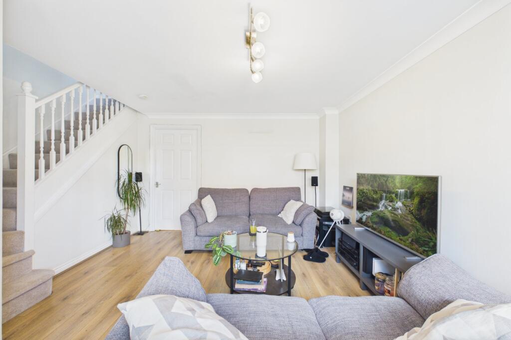2 bed End of Terrace for rent in Sindlesham. From Prospect Estate Agency - Wokingham 2 bed End of Terrace for rent in Sindlesham. From Prospect Estate Agency - Wokingham