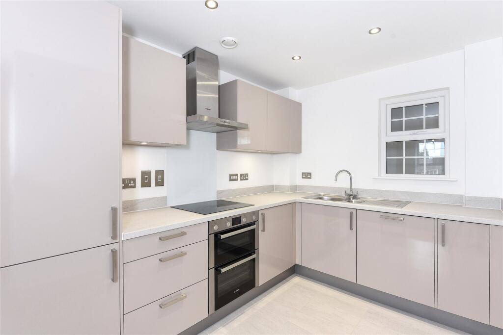 2 bed 1st Floor Flat for rent in Wokingham. From Prospect Estate Agency - Wokingham