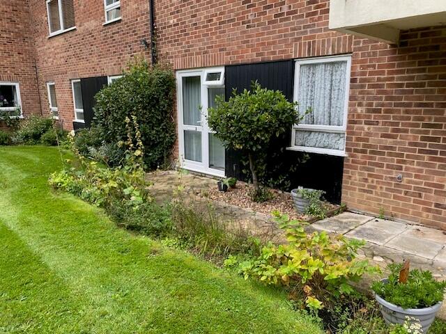 4 bed Studio for rent in Norwich. From Robert Moy Estate & Letting Agents - Norwich 4 bed Studio for rent in Norwich. From Robert Moy Estate & Letting Agents - Norwich