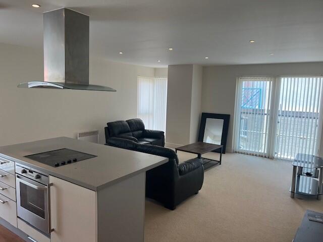2 bed 1st Floor Flat for rent in Swansea. From Peter Alan - Maritime Quarter