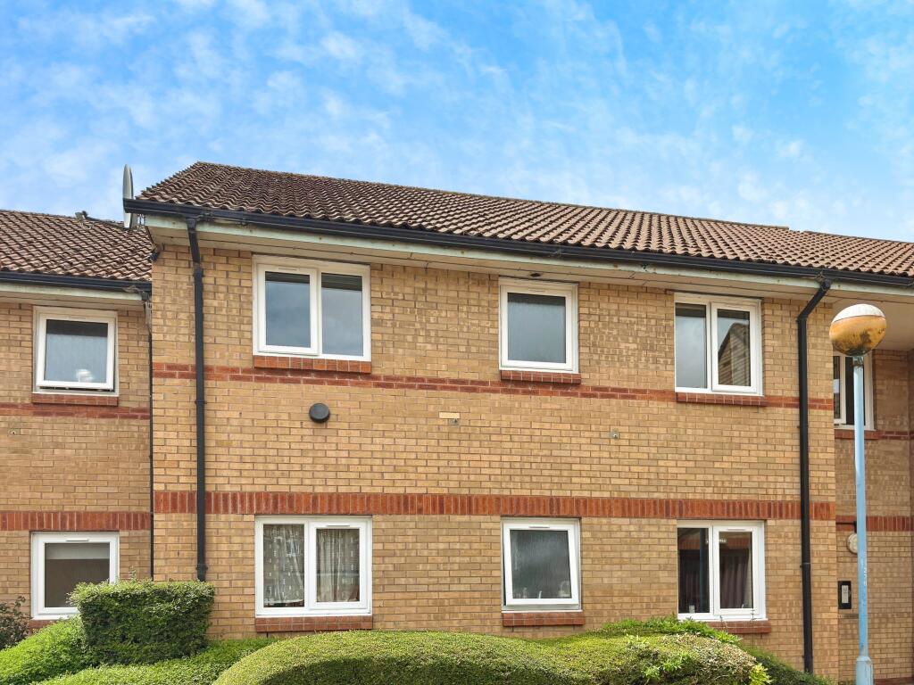 2 bed 1st Floor Flat for rent in Swansea. From Peter Alan - Maritime Quarter