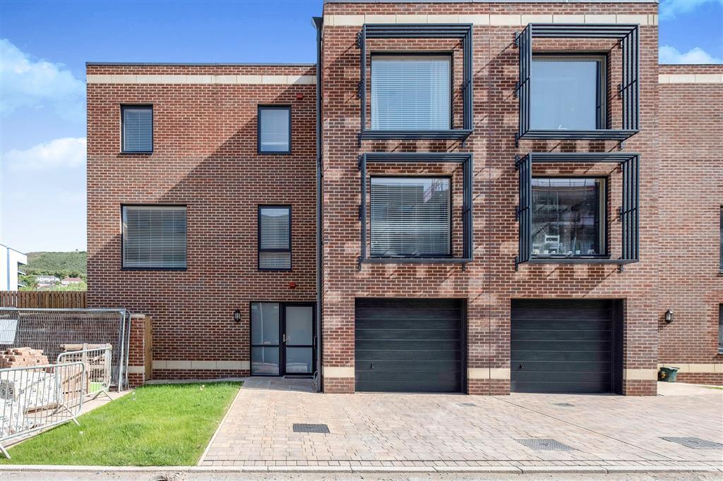 3 bed Detached for rent in Swansea. From Peter Alan - Maritime Quarter