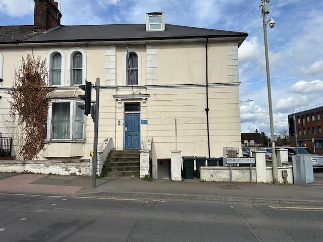 1 bed 1st Floor Flat for rent in Ashford. From Gould & Harrison Estate Agents - Ashford