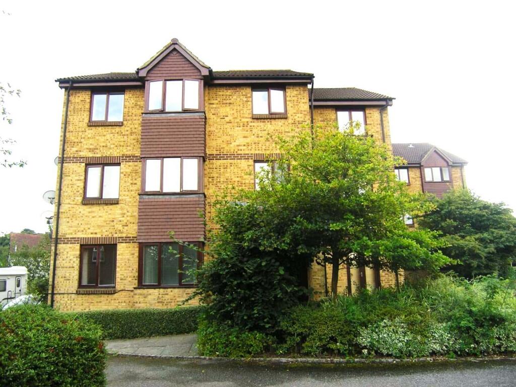 1 bed Apartment for rent in Great Chart. From Gould & Harrison Estate Agents - Ashford