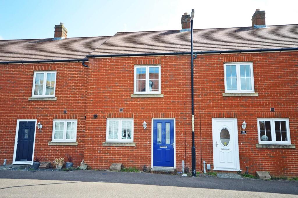 2 bed Mid Terraced House for rent in Ashford. From Gould & Harrison Estate Agents - Ashford