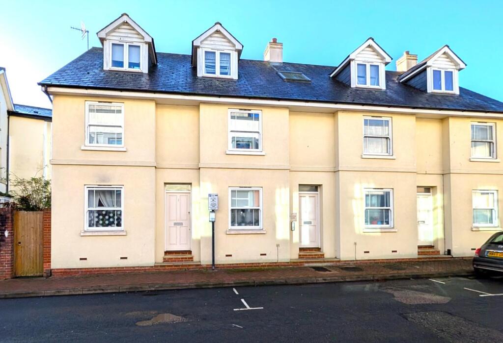 2 bed 1st Floor Flat for rent in Ashford. From Gould & Harrison Estate Agents - Ashford 2 bed 1st Floor Flat for rent in Ashford. From Gould & Harrison Estate Agents - Ashford