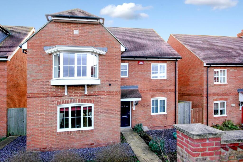 5 bed Detached for rent in Ashford. From Gould & Harrison Estate Agents - Ashford