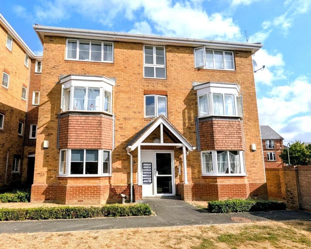 2 bed 1st Floor Flat for rent in Ashford. From Gould & Harrison Estate Agents - Ashford
