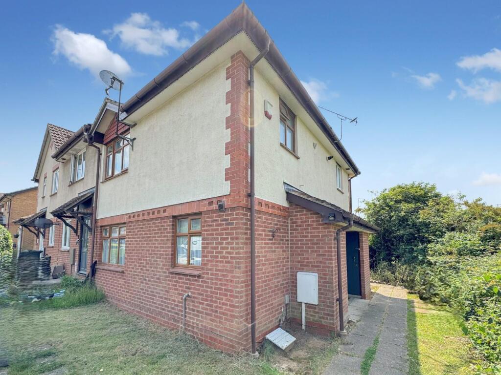 1 bed Semi Detached for rent in Ashford. From Gould & Harrison Estate Agents - Ashford