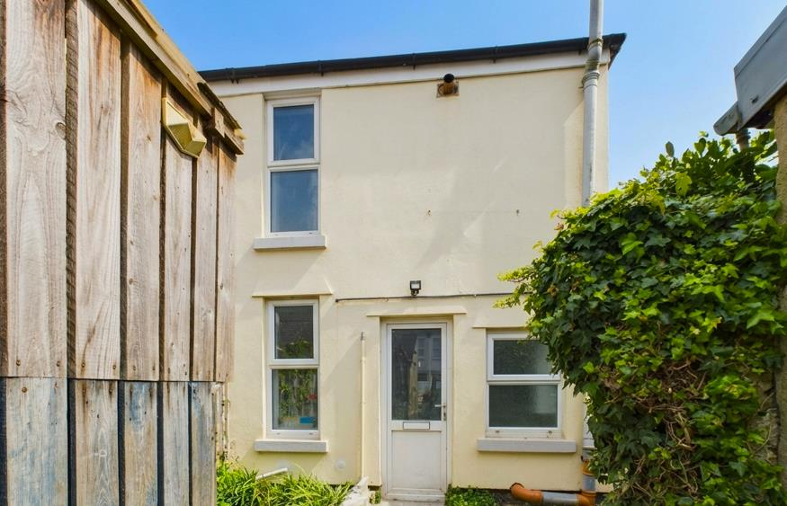 2 bed Cottage for rent in Hythe. From Gould & Harrison Estate Agents - Ashford 2 bed Cottage for rent in Hythe. From Gould & Harrison Estate Agents - Ashford