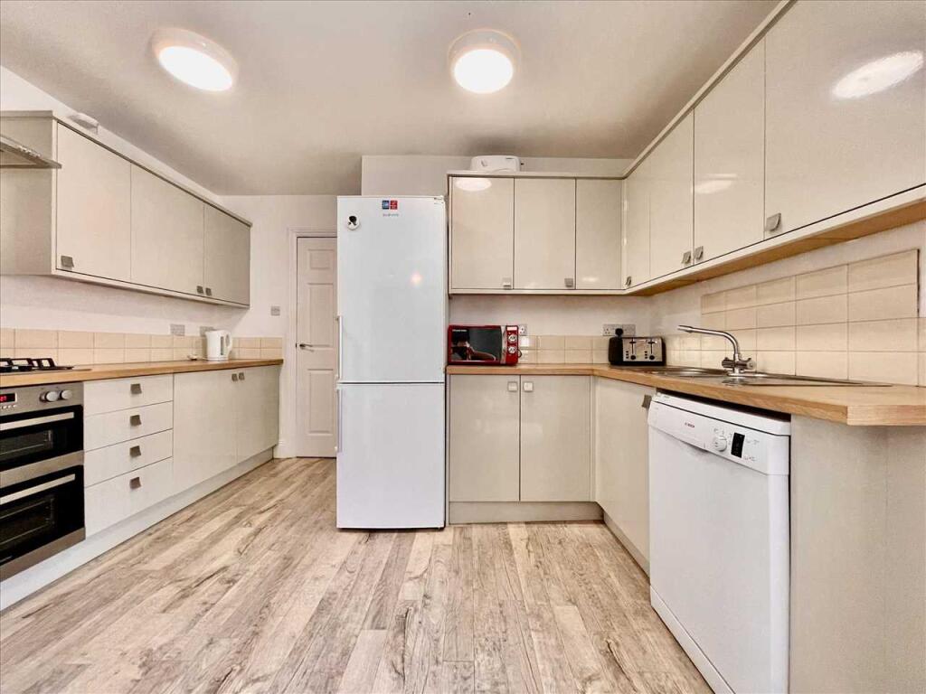 6 bed House Share for rent in Plymouth. From Purple Letting - Plymouth