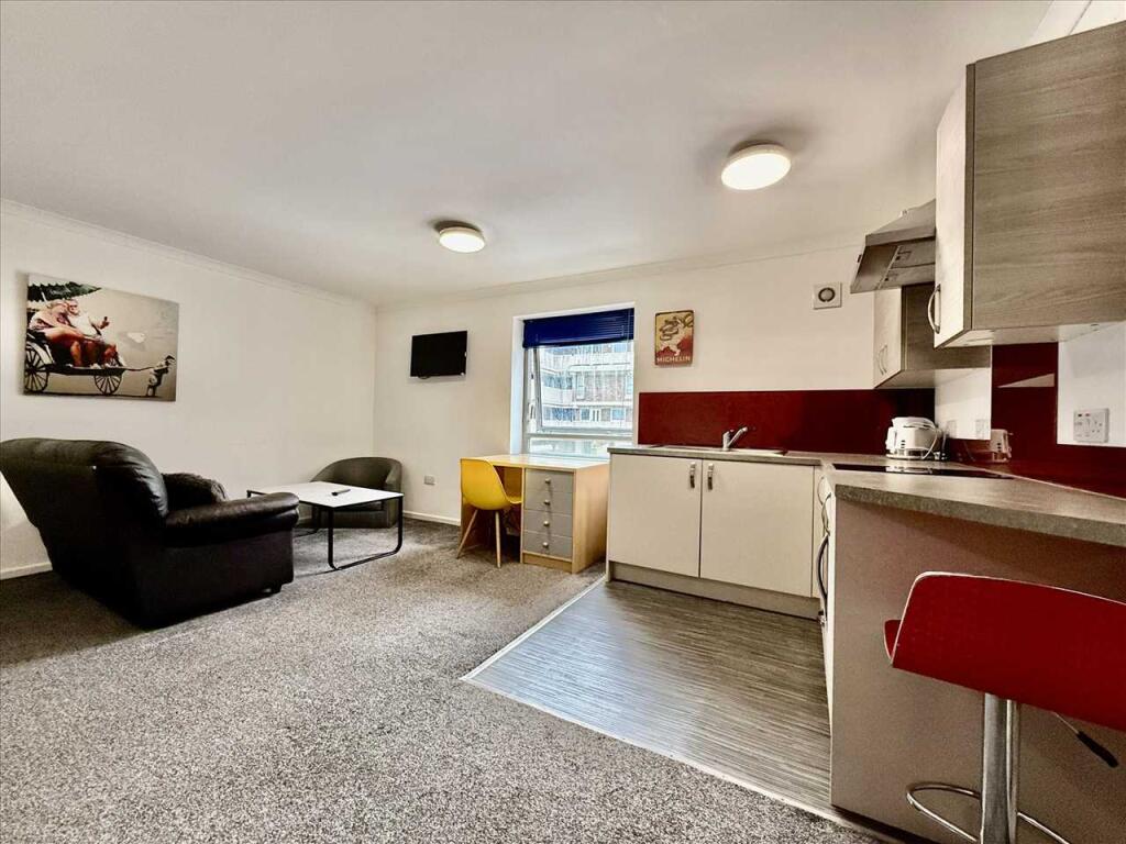4 bed Studio for rent in Plymouth. From Purple Letting - Plymouth 4 bed Studio for rent in Plymouth. From Purple Letting - Plymouth