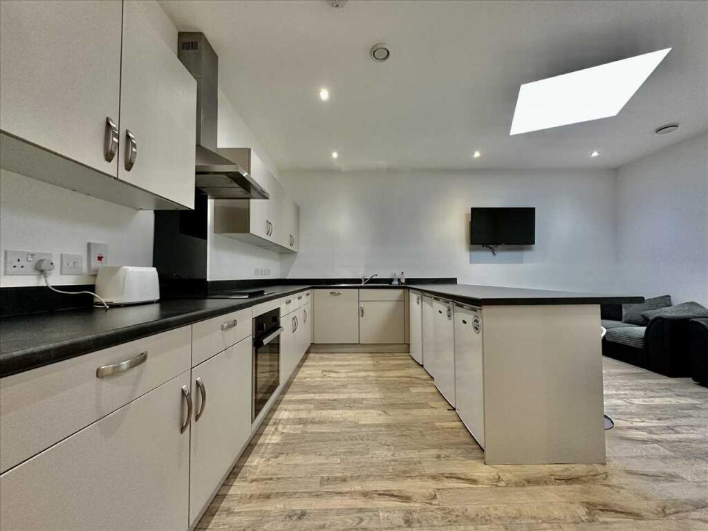 5 bed House Share for rent in Plymouth. From Purple Letting - Plymouth