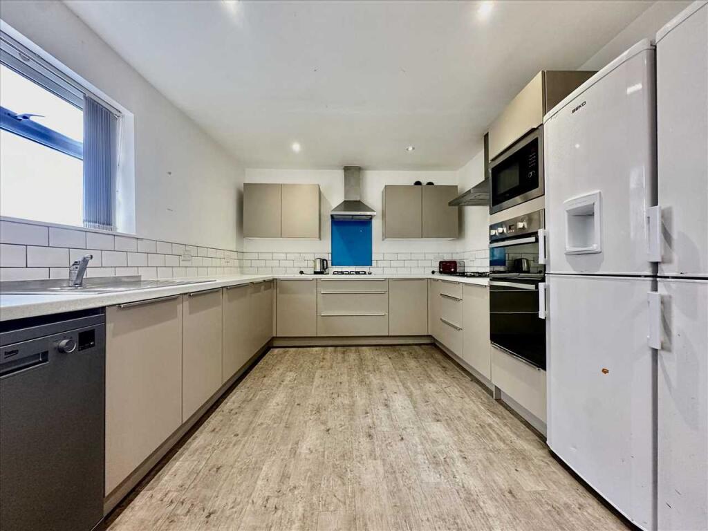 8 bed House Share for rent in Plymouth. From Purple Letting - Plymouth 8 bed House Share for rent in Plymouth. From Purple Letting - Plymouth