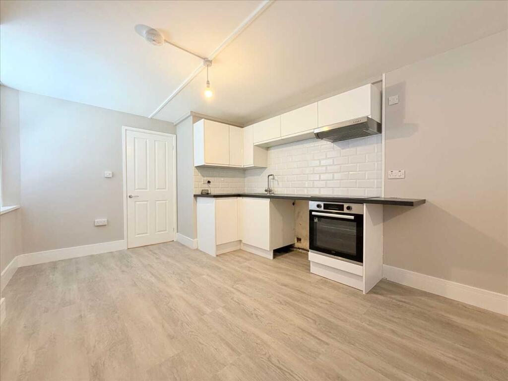 0 bed Studio for rent in Plymouth. From Purple Letting - Plymouth