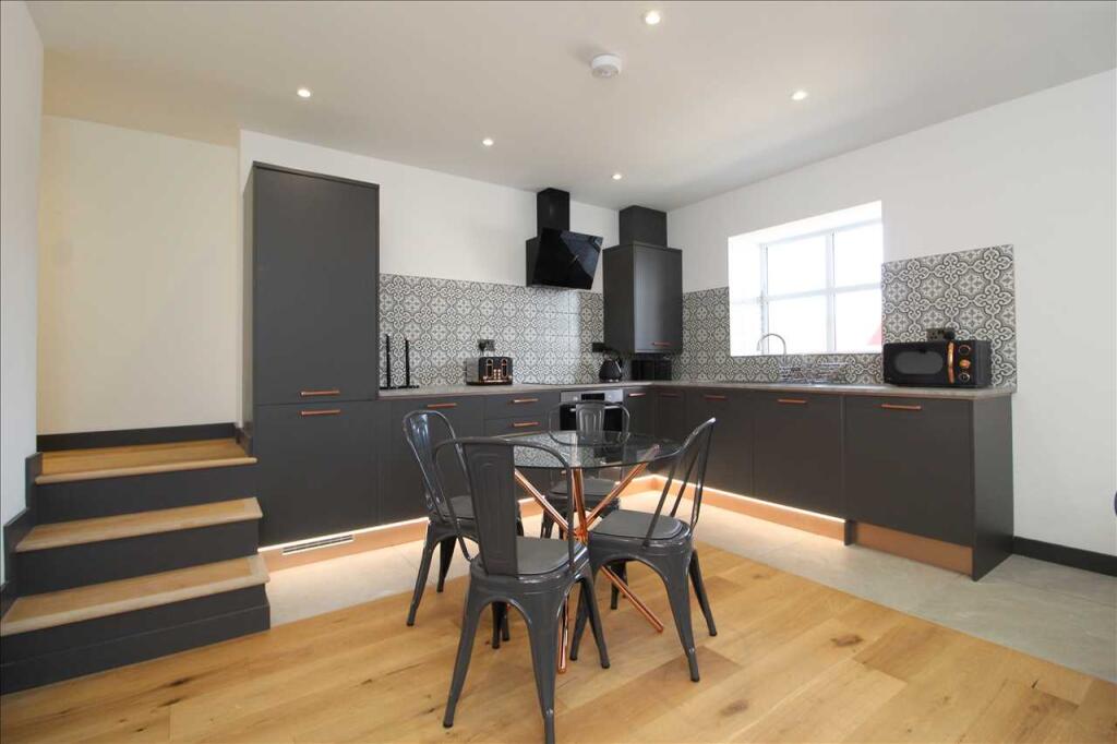 2 bed Apartment for rent in Plymouth. From Purple Letting - Plymouth