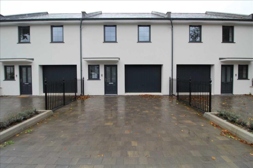 5 bed Mid Terraced House for rent in Plymouth. From Purple Letting - Plymouth 5 bed Mid Terraced House for rent in Plymouth. From Purple Letting - Plymouth