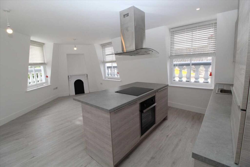 2 bed Apartment for rent in Plymouth. From Purple Letting - Plymouth