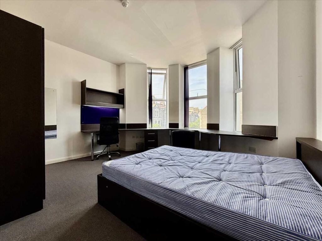 4 bed Studio for rent in Plymouth. From Purple Letting - Plymouth 4 bed Studio for rent in Plymouth. From Purple Letting - Plymouth