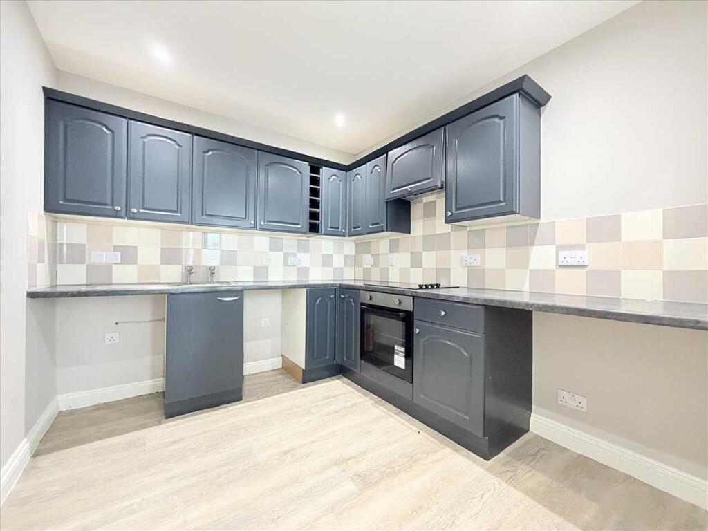 2 bed Apartment for rent in Plymouth. From Purple Letting - Plymouth
