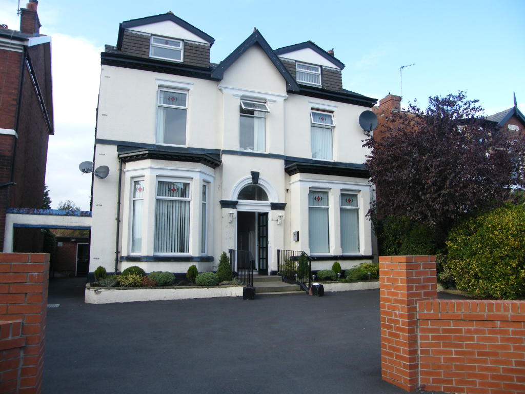 2 bed 1st Floor Flat for rent in Southport. From Purple Lettings - Southport