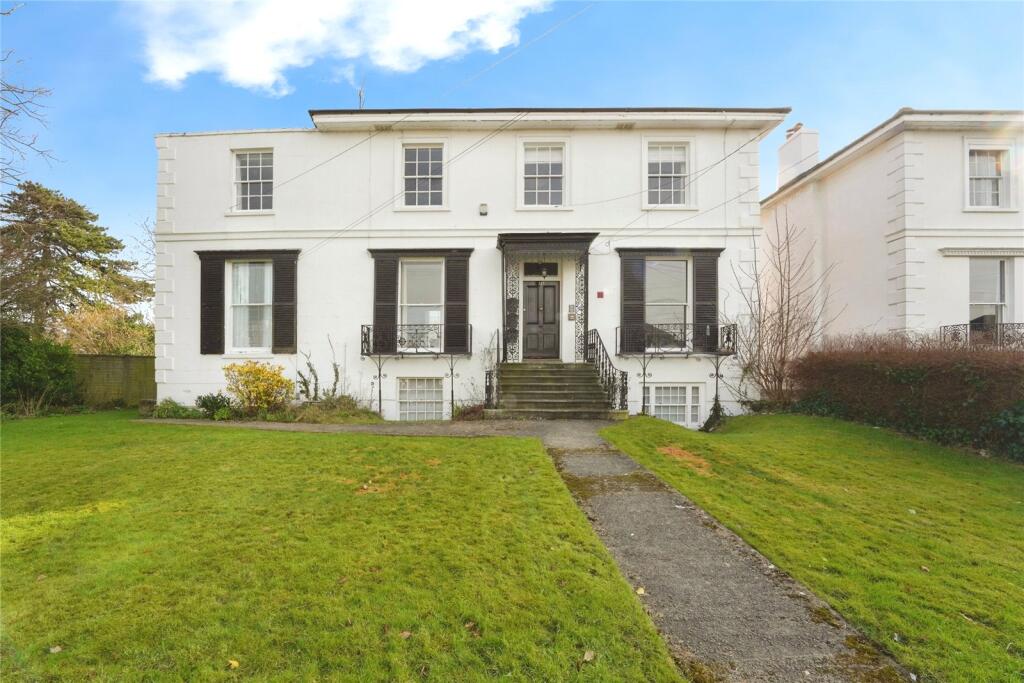 2 bed 1st Floor Flat for rent in Prestbury. From R A Bennett & Partners - Cheltenham