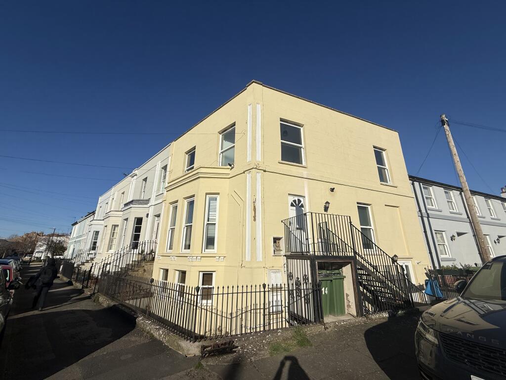 1 bed Apartment for rent in Cheltenham. From R A Bennett & Partners - Cheltenham