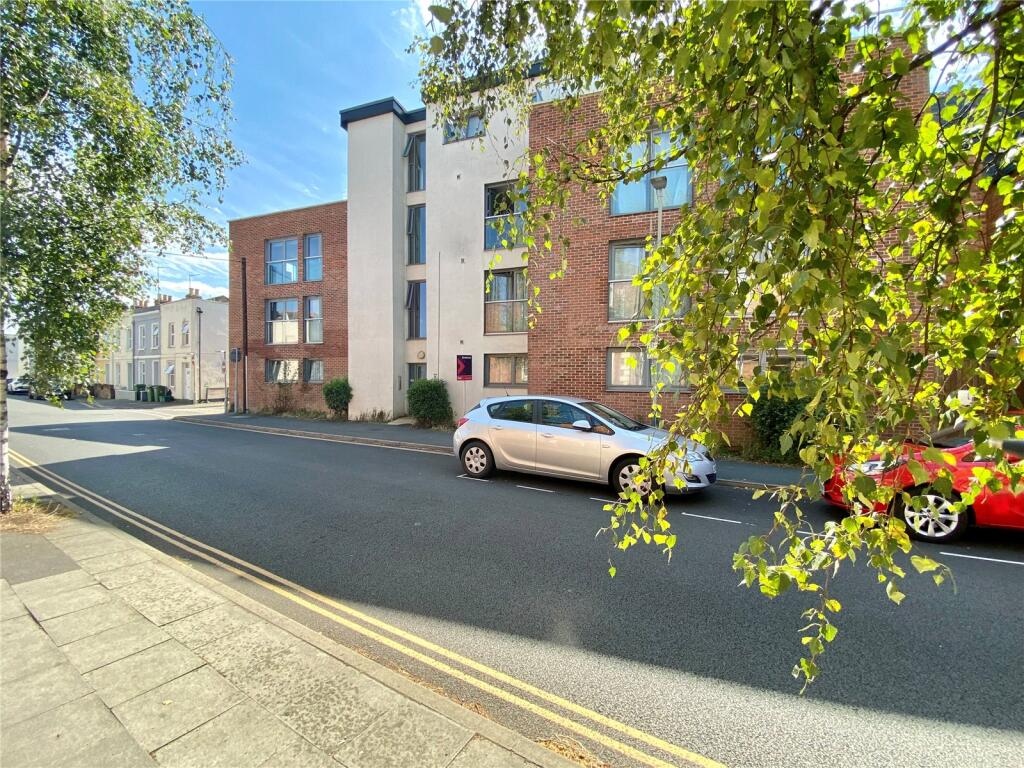 1 bed 1st Floor Flat for rent in Cheltenham. From R A Bennett & Partners - Cheltenham