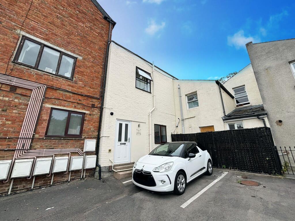 1 bed 1st Floor Flat for rent in Prestbury. From R A Bennett & Partners - Cheltenham