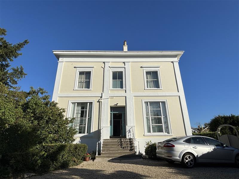2 bed 1st Floor Flat for rent in Shurdington. From R A Bennett & Partners - Cheltenham