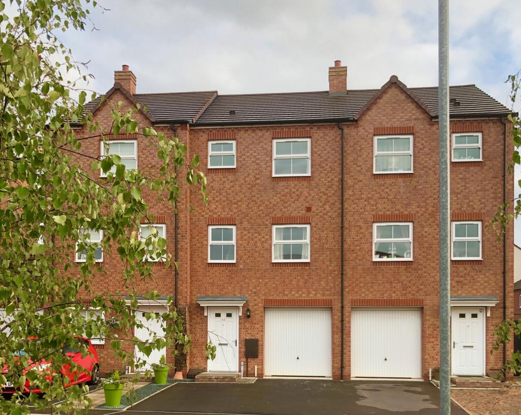 4 bed Detached for rent in Evesham. From R A Bennett & Partners - Evesham