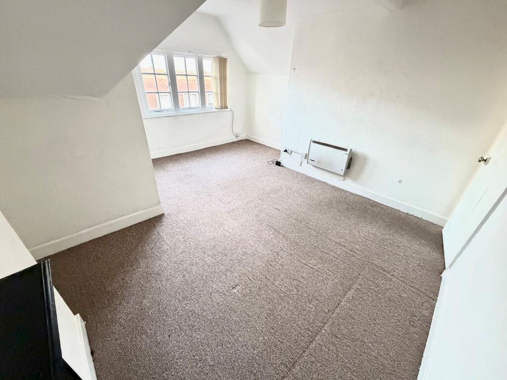 4 bed Studio for rent in Evesham. From R A Bennett & Partners - Evesham 4 bed Studio for rent in Evesham. From R A Bennett & Partners - Evesham