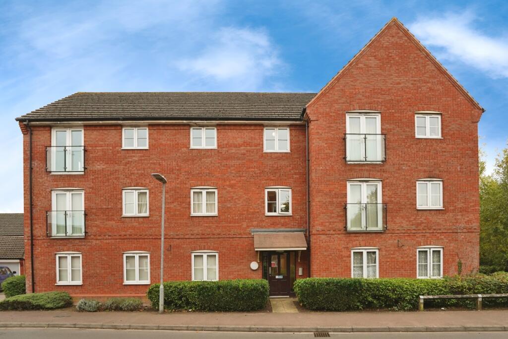 2 bed 1st Floor Flat for rent in Evesham. From R A Bennett & Partners - Evesham
