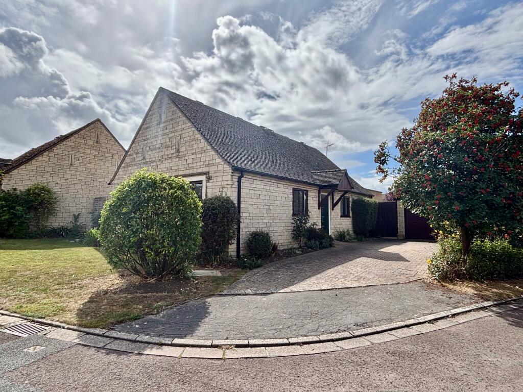 3 bed Bungalow for rent in Willersey. From R A Bennett & Partners - Evesham 3 bed Bungalow for rent in Willersey. From R A Bennett & Partners - Evesham