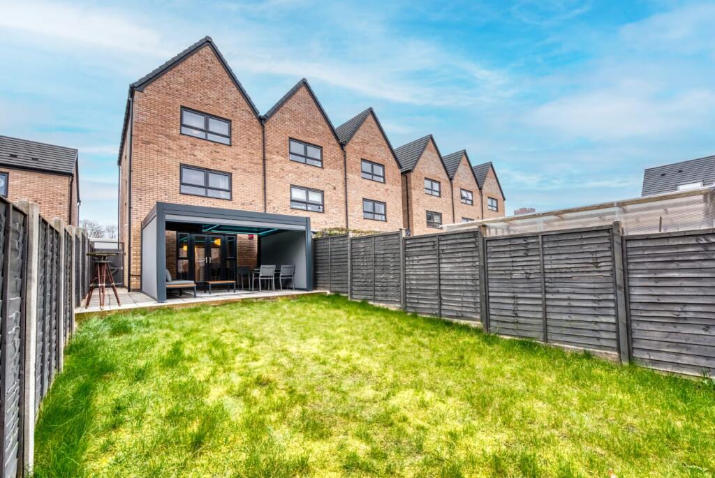 4 bed Detached for rent in . From R A Bennett & Partners - Leamington Spa 4 bed Detached for rent in . From R A Bennett & Partners - Leamington Spa