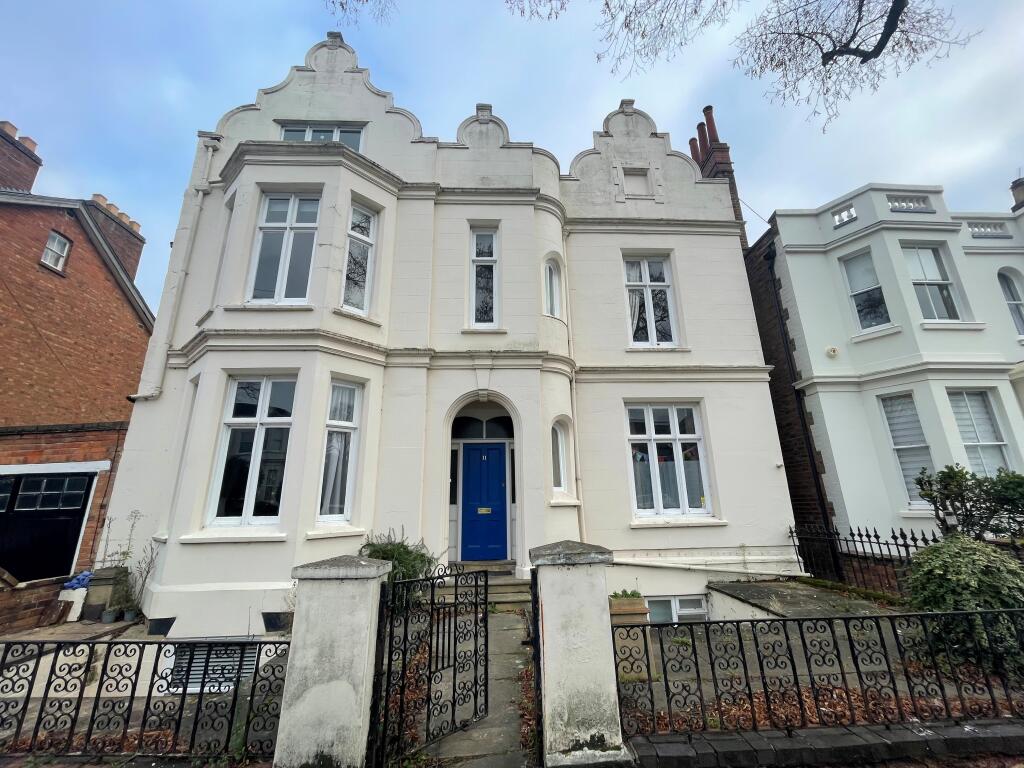 2 bed 1st Floor Flat for rent in Royal Leamington Spa. From R A Bennett & Partners - Leamington Spa