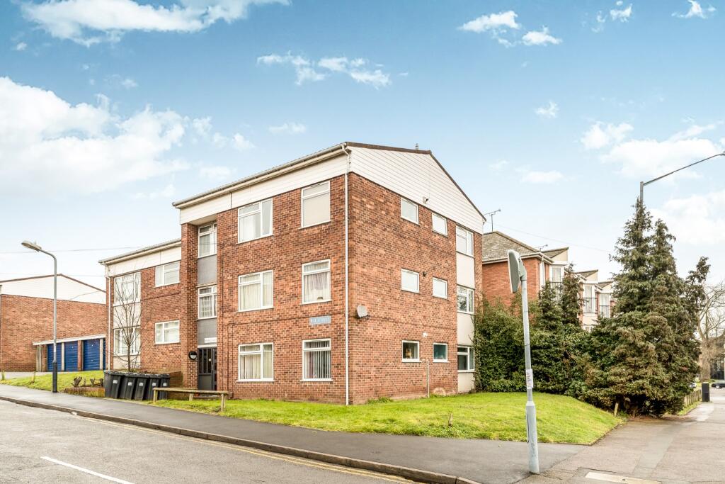 2 bed Apartment for rent in Warwick. From R A Bennett & Partners - Leamington Spa