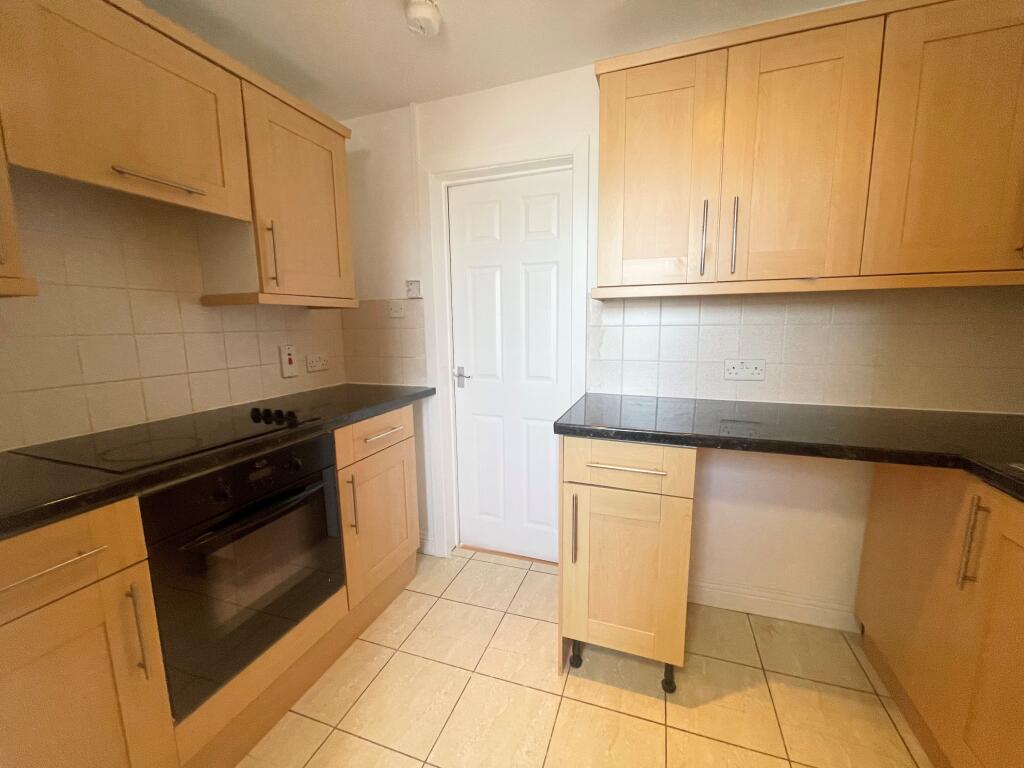 1 bed 1st Floor Flat for rent in Whitnash. From R A Bennett & Partners - Leamington Spa