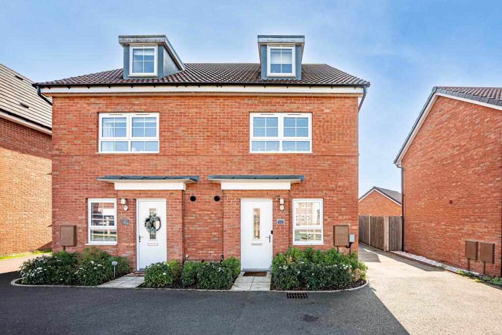 3 bed Semi Detached for rent in . From R A Bennett & Partners - Leamington Spa 3 bed Semi Detached for rent in . From R A Bennett & Partners - Leamington Spa