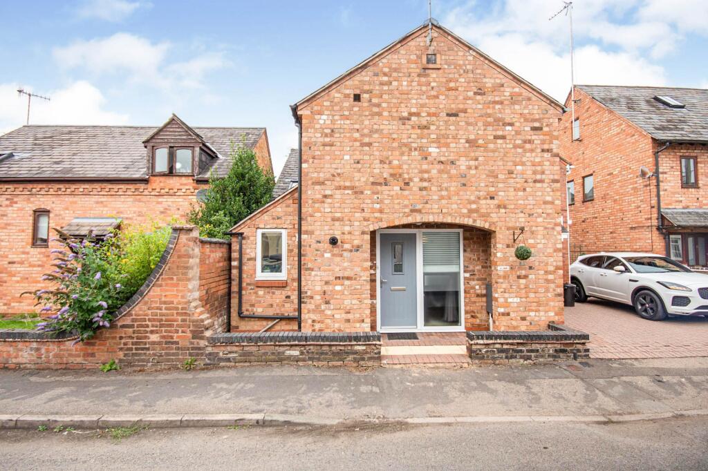 2 bed Detached for rent in Whitnash. From R A Bennett & Partners - Leamington Spa