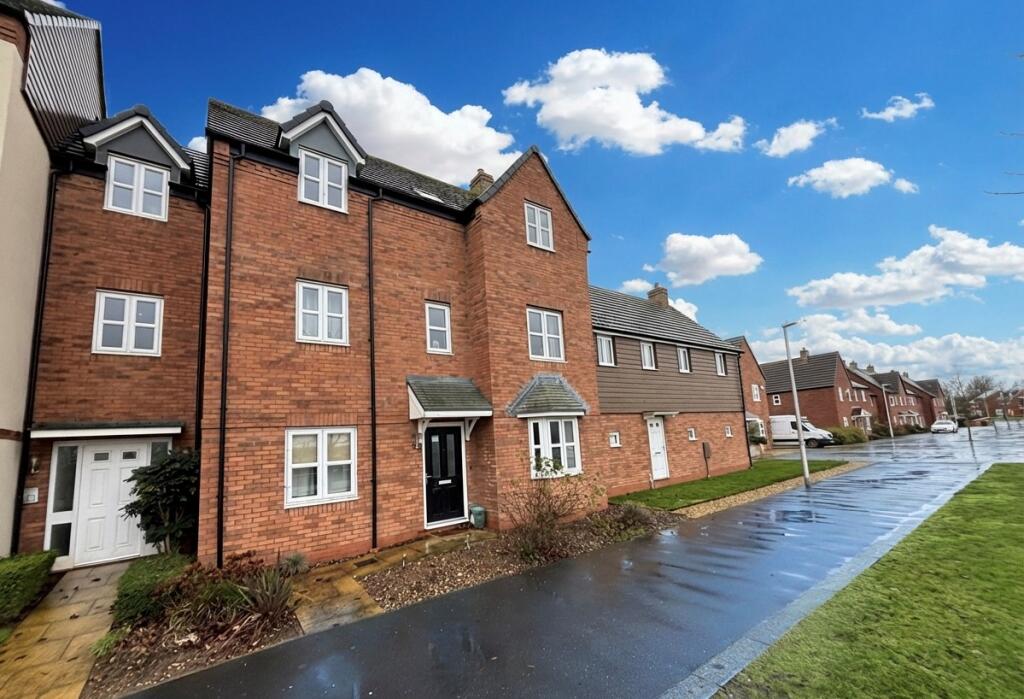 2 bed Apartment for rent in Upper Quinton. From R A Bennett & Partners - Stratford Upon Avon 2 bed Apartment for rent in Upper Quinton. From R A Bennett & Partners - Stratford Upon Avon
