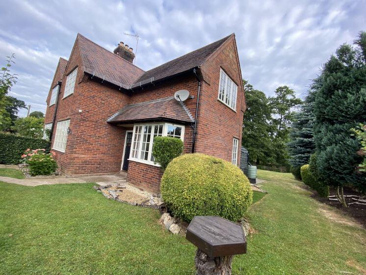 2 bed Cottage for rent in Atherstone on Stour. From R A Bennett & Partners - Stratford Upon Avon 2 bed Cottage for rent in Atherstone on Stour. From R A Bennett & Partners - Stratford Upon Avon
