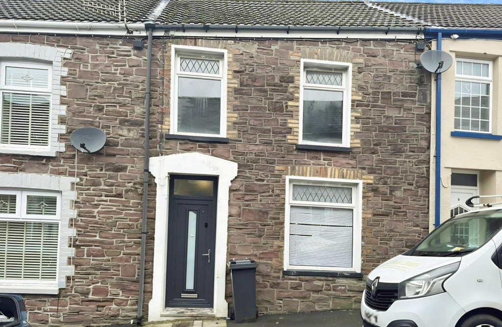 3 bed Mid Terraced House for rent in Pontsticill. From Peter Alan - Merthyr Tydfil