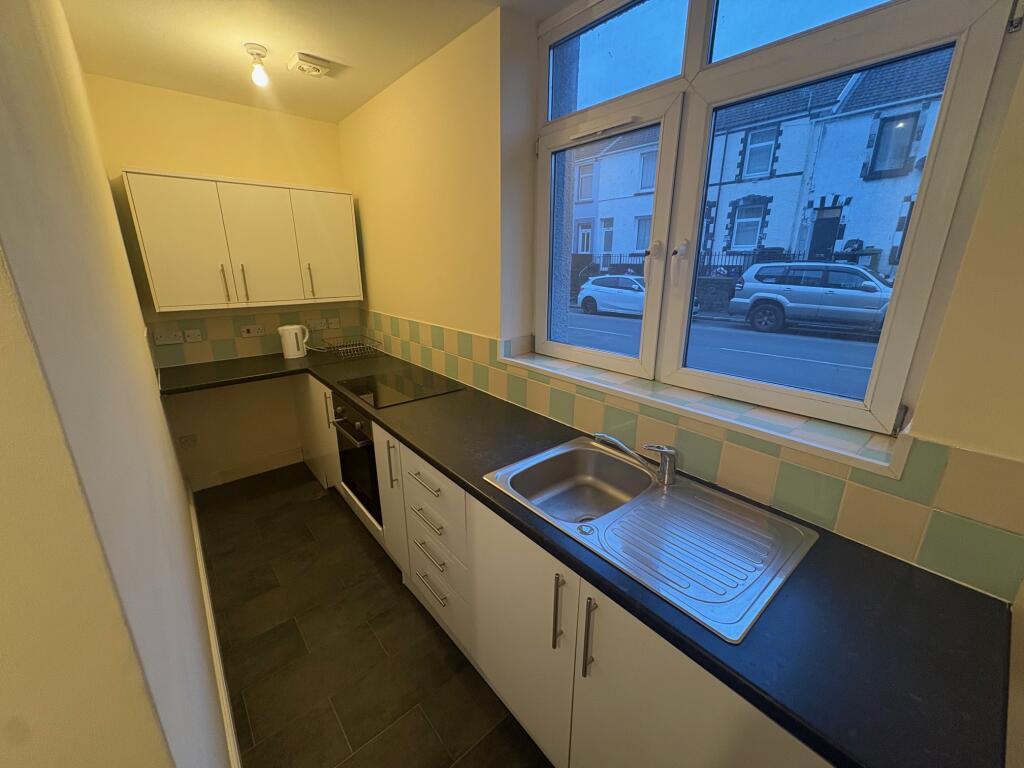 1 bed 1st Floor Flat for rent in Llwyncelyn. From Peter Alan - Morriston