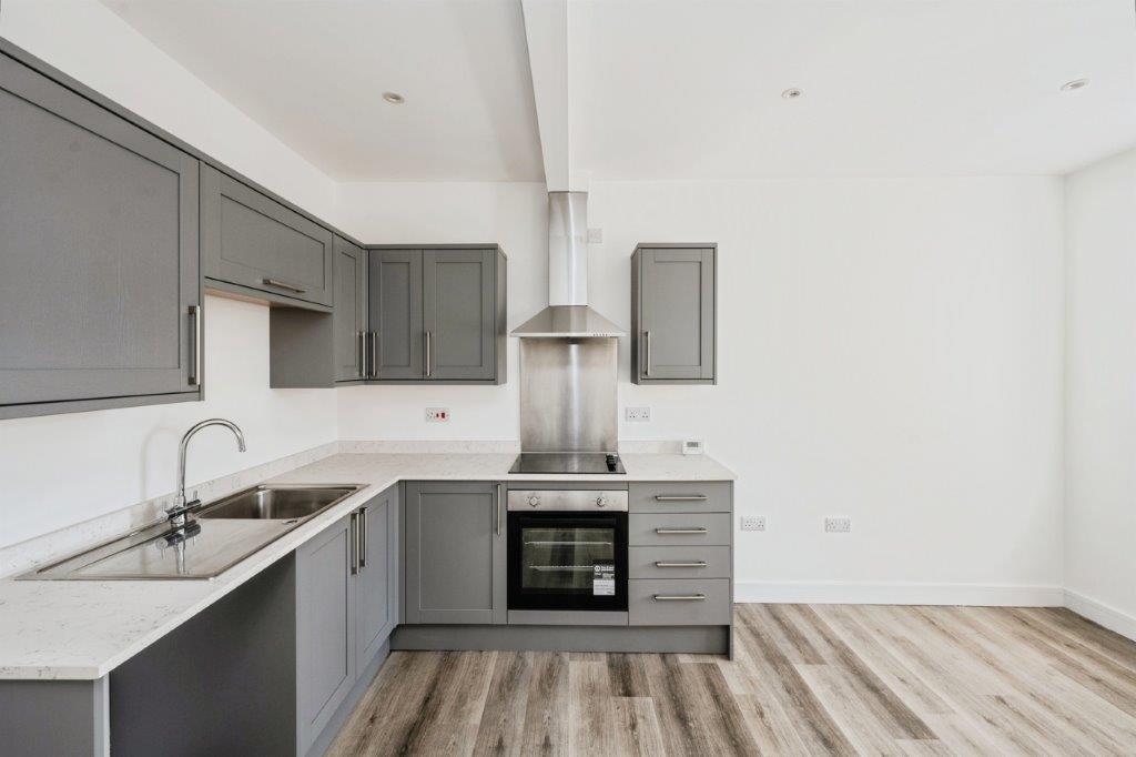 3 bed End of Terrace for rent in Cwm-twrch Isaf. From Peter Alan - Morriston