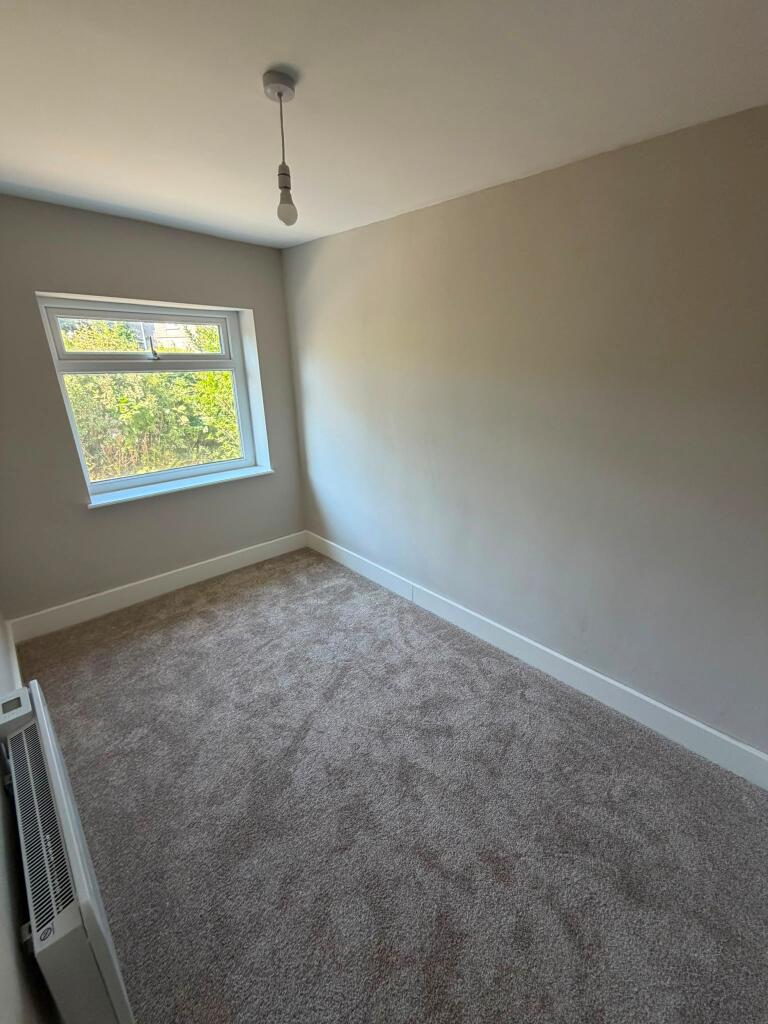 2 bed Mid Terraced House for rent in Cwm-twrch Uchaf. From Peter Alan - Morriston